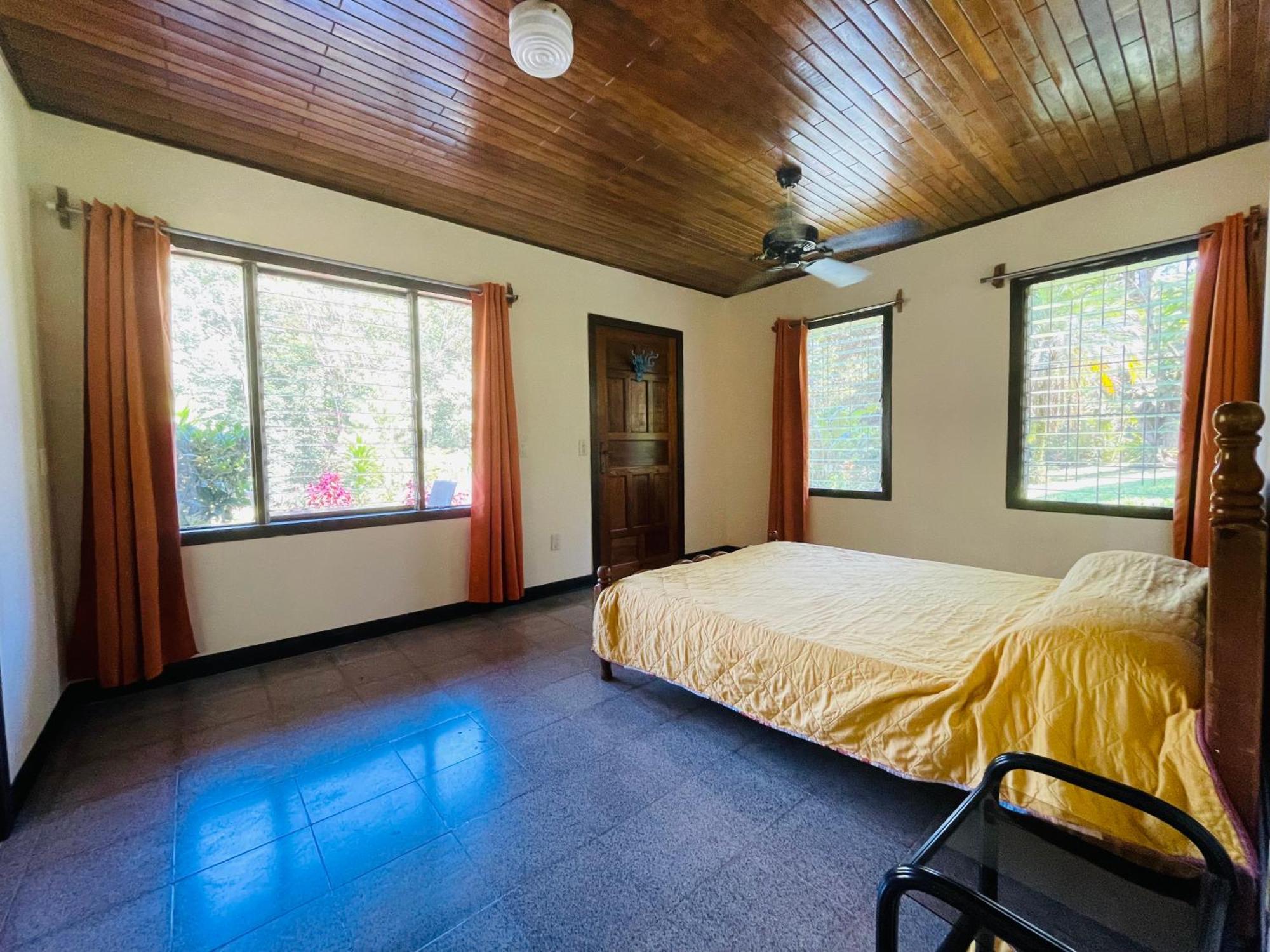 La Purruja Hotel *